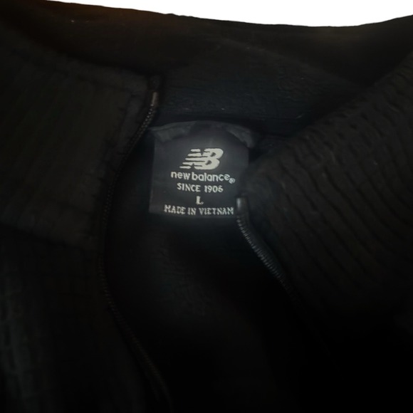 New Balance Men's Fleece Full Zip Jacket Zip Media Pocket Solid Black Size L - Picture 6 of 6